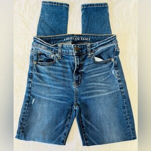 American Eagle distressed skinny jeans, Size 4